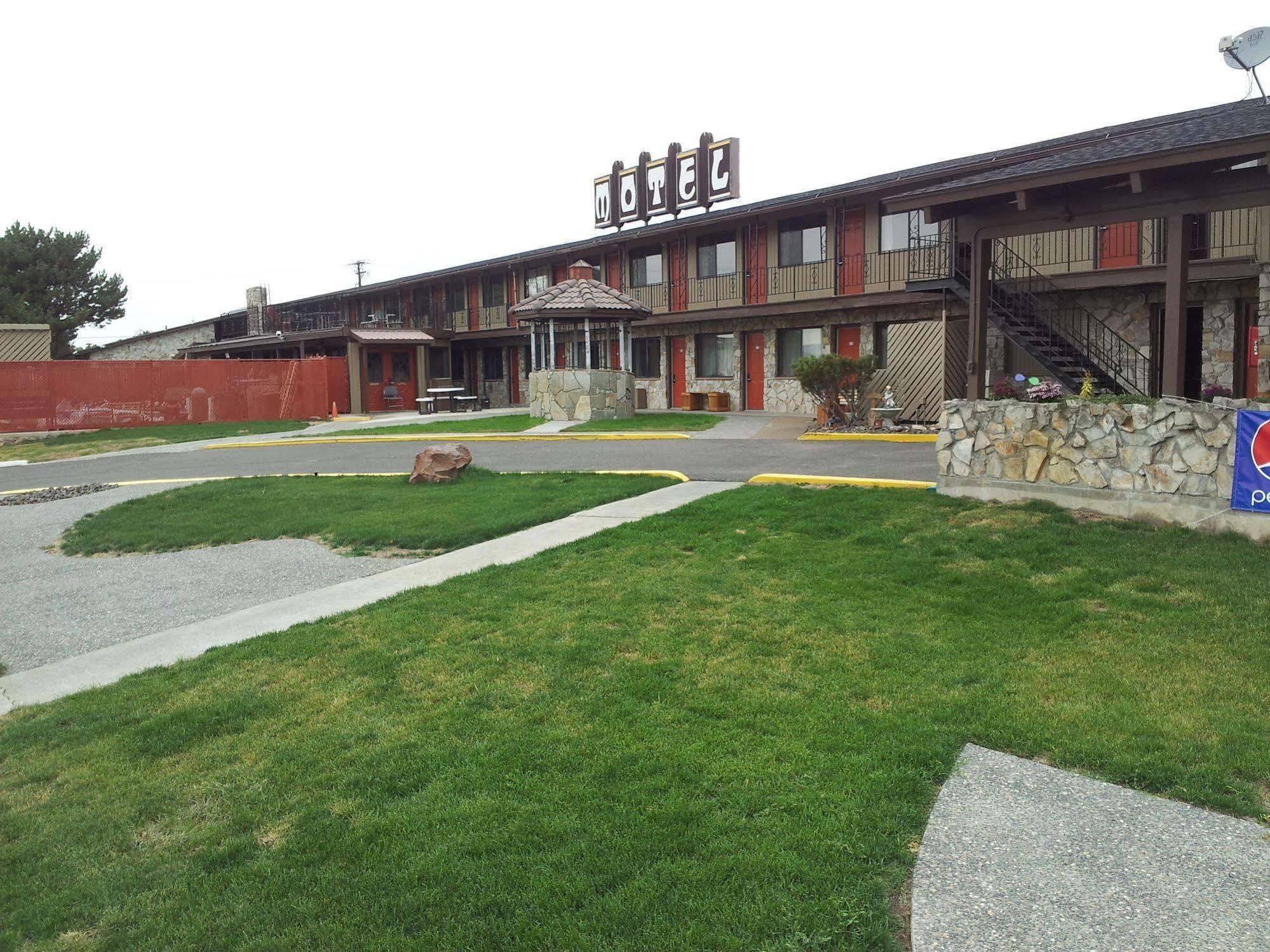 Richland Inn And Suites Exteriör bild